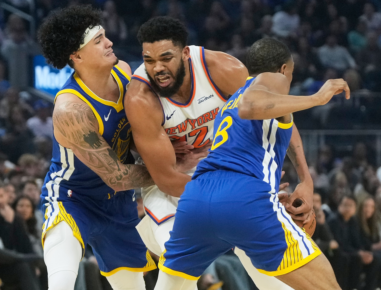 杏彩体育-勇士取二连胜！新三巨80+12三分太猛 库里下半场18分发威引一波流